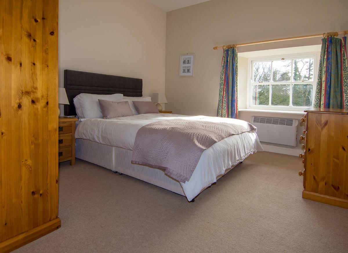 Townley Hall Apartments Слейн Экстерьер фото