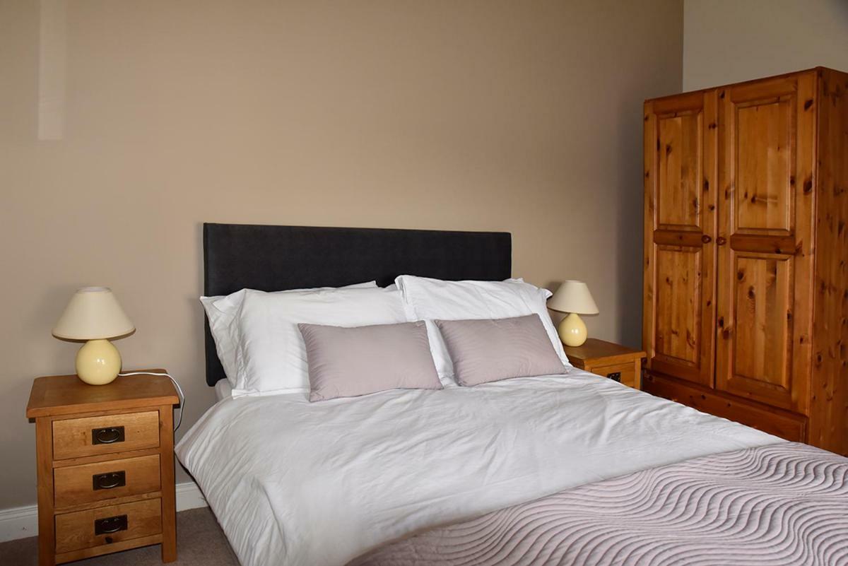 Townley Hall Apartments Слейн Экстерьер фото