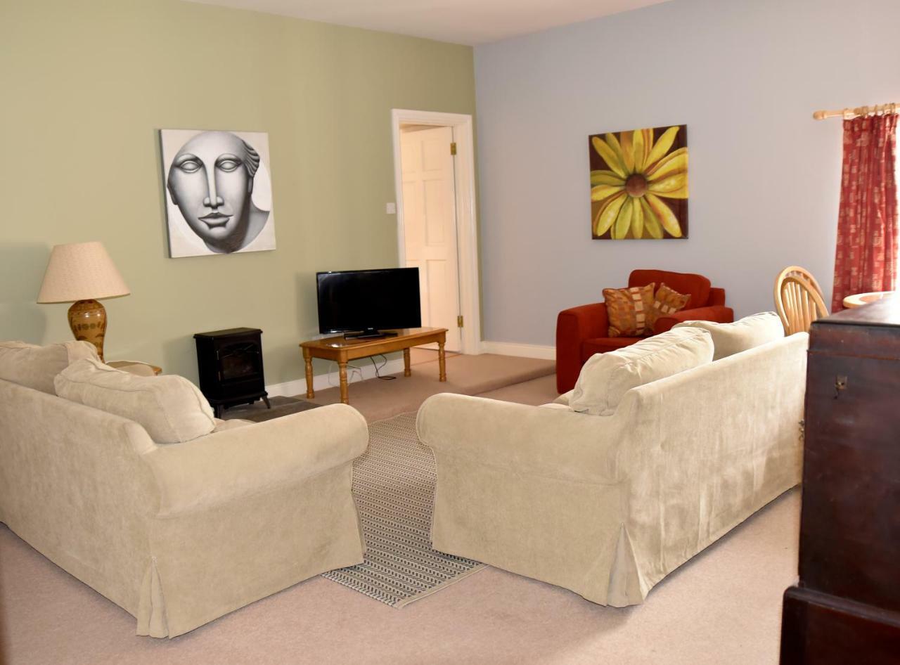 Townley Hall Apartments Слейн Экстерьер фото
